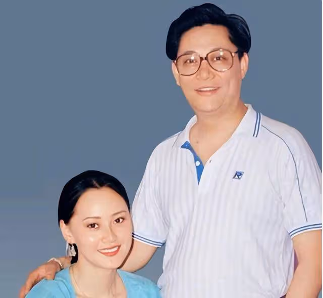 拋棄病夫插足導演家庭,55歲攀上富豪,三金影后的上位史太精彩