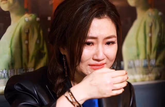 任家萱和家人共慶43歲生日,疑備孕身材再發福,體重快飆到150斤