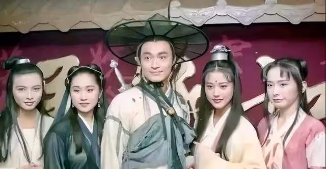 離世不到一年,豪宅破敗被掛急售,周海媚完美詮釋了「人走茶涼」