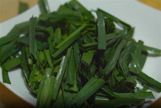 最近吃的太油膩,教你用不到6元做盤小炒,清淡解膩,家人都說香