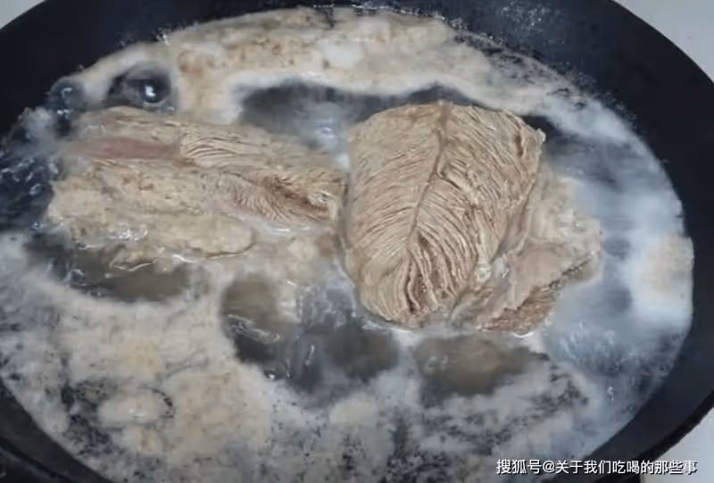 做滷牛肉,用這5樣料就行!簡單好吃,牛肉不柴不腥,不散花