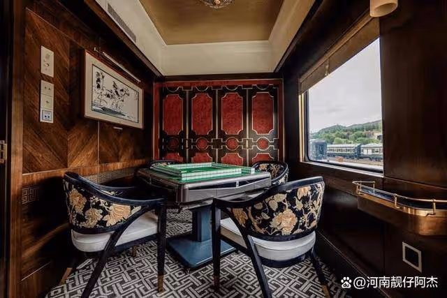網紅夫婦花18萬坐火車去旅遊,看呆了網友:貧窮限制了我的想像!