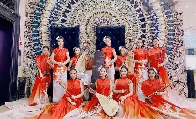 21年前,「女子十二樂坊」爆火,放棄中國去日本發展,結果咋樣?