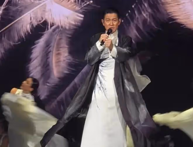 劉德華在台北一天兩場演唱會,獻唱《中國人》讓台媒集體破防!