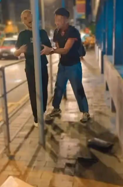 港休班PTU警長彌敦道街頭遭搶錢包,追截時身中5刀滿身鮮血,警拘南亞刀匪
