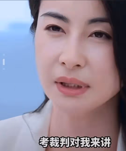 郭晶晶從跳水女皇到裁判新星，人生路上不斷蛻變，網友熱議不斷