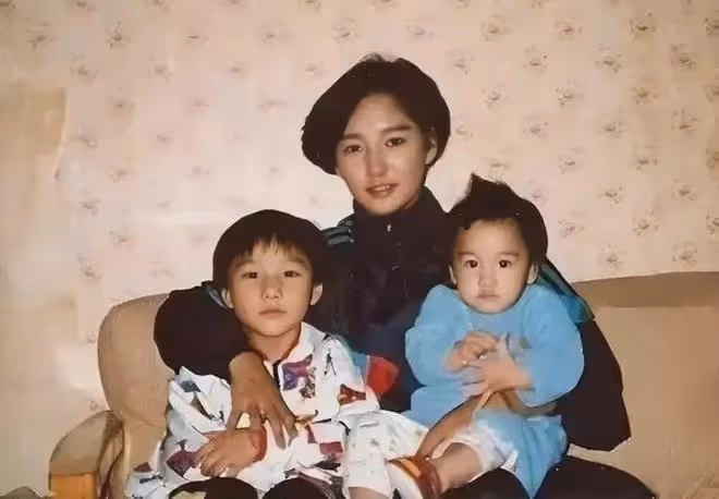 初戀曾是張國榮,巔峰時被渣男欺騙淪為小三,如今她的現狀如何?