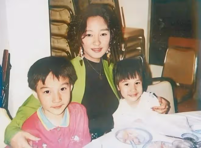 初戀曾是張國榮,巔峰時被渣男欺騙淪為小三,如今她的現狀如何?