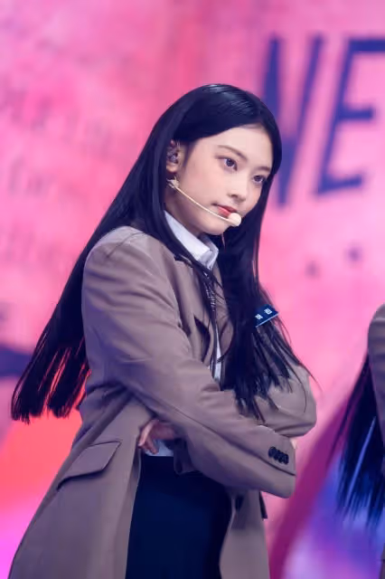 評選7位校服女神KPOP偶像！Winter清純美爆發，舒華獲封最強初戀