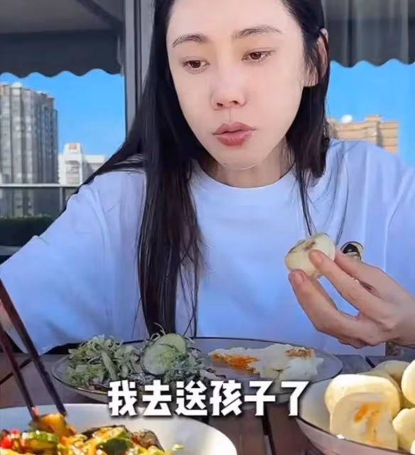 秋瓷炫陽台享包子,豪邸大平層堪比跑道,於曉光出鏡撒狗糧