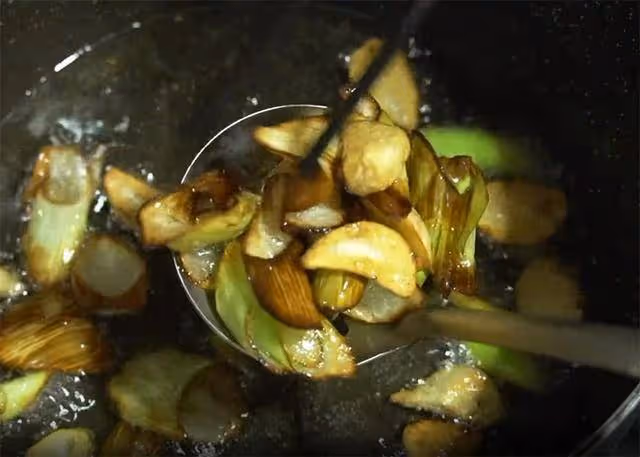 秋冬這盤花生從不缺席，不用油炸，清脆爽口，多吃不擔心上火