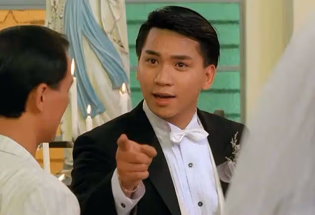 恭喜!香港知名男星與三婚妻子補辦婚禮,57歲老來得子如願當爸