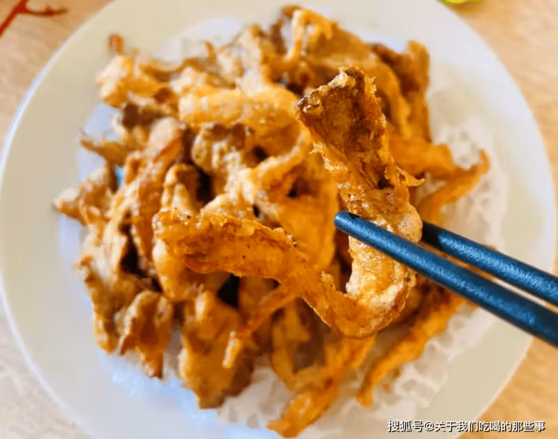 炸蘑菇,別忘了焯水!教您詳細做法,又酥脆又乾淨,越吃越香
