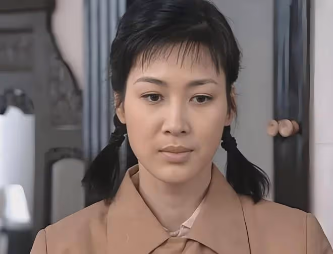 《亮劍》五大美女,張白露墊底,曼麗第四,田雨第二,第一是誰?