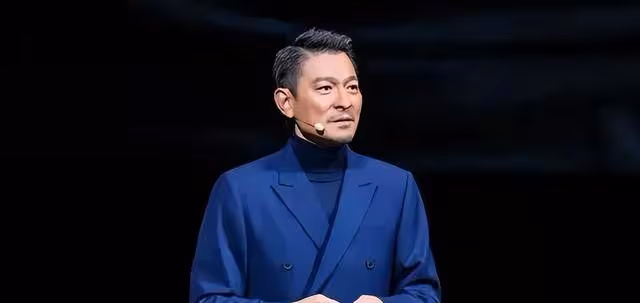 劉德華在台開唱竟遭綠營攻擊,演唱會取消歌迷崩潰後意外轉怒為喜