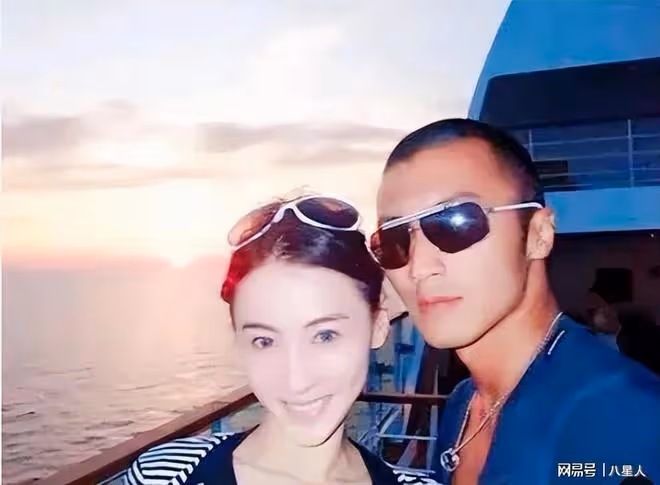 生父是親爺爺?張柏芝三兒子小王子正面照曝光,模樣酷似謝賢引爭議