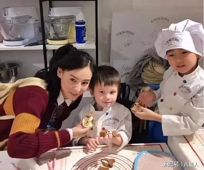 生父是親爺爺?張柏芝三兒子小王子正面照曝光,模樣酷似謝賢引爭議