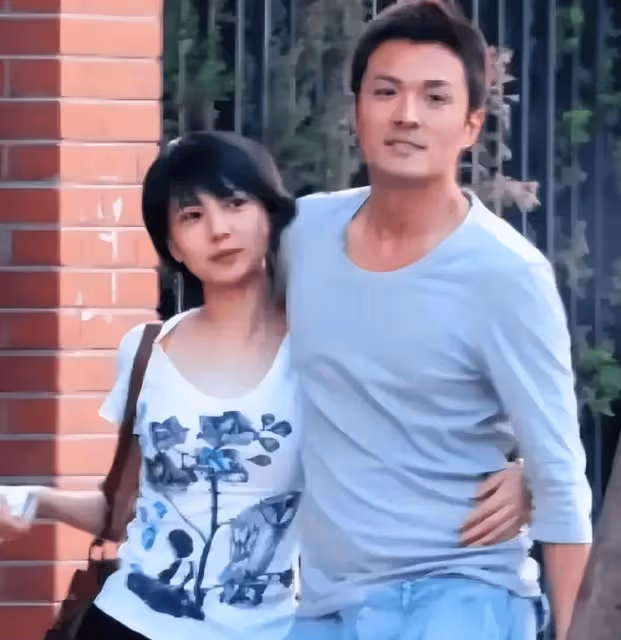 高圓圓「高中舊照」被曝,清純乖巧太迷人,班主任:至少10個班的男生追她!