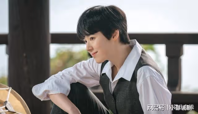 鄭恩彩甩不倫戀女扮男裝演《正年》,帥氣逼人連金泰梨都喊她王子