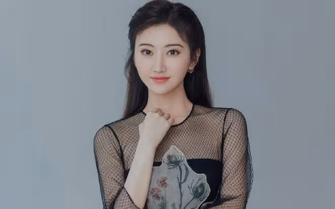 景甜術後報平安,樂觀態度引心疼,素顏美貌獲贊