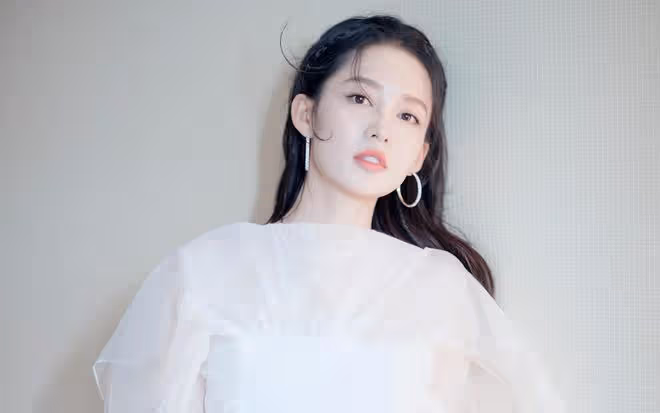 2024.11.4娛樂資訊:孟子義、李沁、張藝興、侯明昊、沈月、白鹿