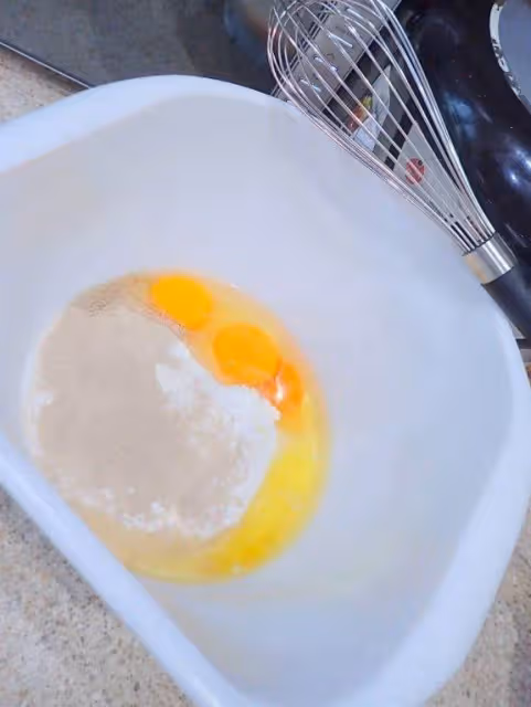 曼煎糕的家庭簡單做法，4種食材簡單攪拌，10分鐘就出鍋！
