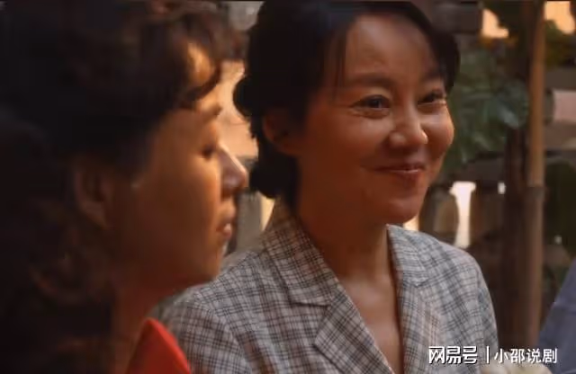 小巷人家:鵬飛創業成功開奔馳回家,黃玲和莊母反應太真實