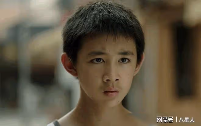 演藝路實在太順了!榮梓杉被審判:00後小花小生緣何頻繁翻車?