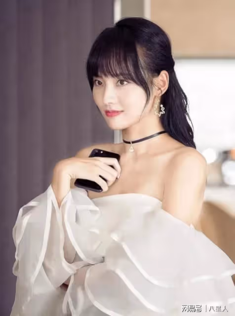 同時出事!baby三個月就能復出,張嘉倪卻用了一年,真相曝光太驚人