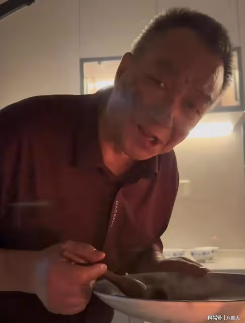 吃人血饅頭欺人太甚!喬任梁父母直面造謠主播!怒斥對方無法無天
