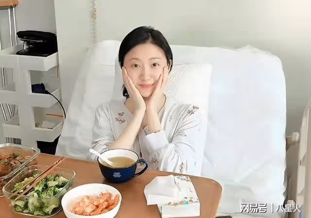 景甜發視頻報平安!剛經歷手術臉色蒼白,需要三周時間做康復訓練