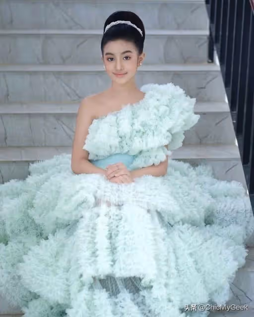 柬埔寨13歲失寵公主逆襲成網紅,卻淪為王室搖錢樹!