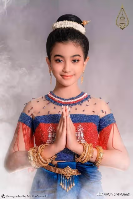 柬埔寨13歲失寵公主逆襲成網紅,卻淪為王室搖錢樹!