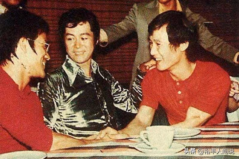 78歲陳惠敏與竹聯幫四位大佬聚餐!數十位小弟守護,越老越和善