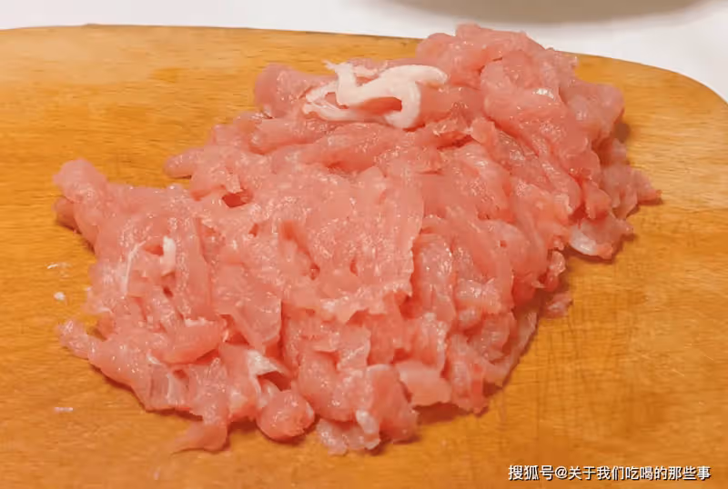 炒瘦肉,不管是肉絲還是肉片,牢記3點,保證滑嫩可口,不柴不腥