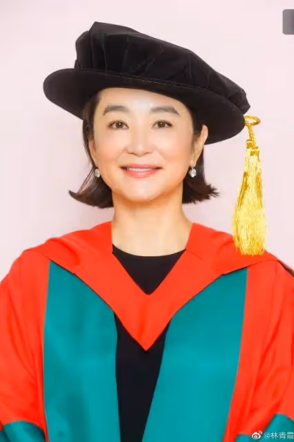 刷屏！林青霞曬照慶祝70歲生日，「從心所欲，不逾矩」