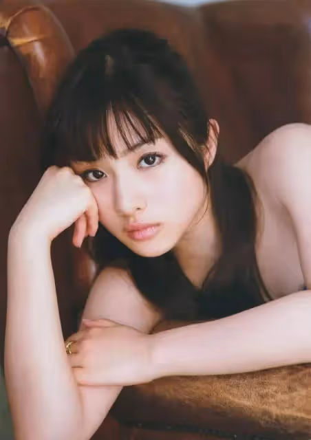 日本女星石原里美各類靚麗寫真!膚白貌美大長腿性感撩人