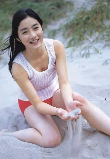 日本女星石原里美各類靚麗寫真!膚白貌美大長腿性感撩人