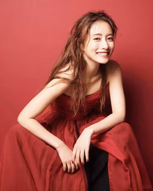 日本女星石原里美各類靚麗寫真!膚白貌美大長腿性感撩人