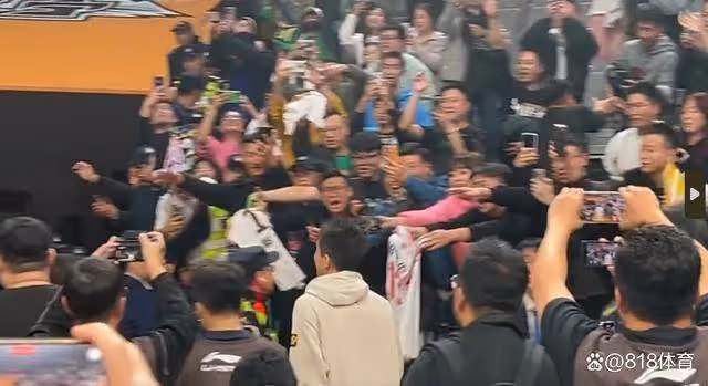 內訌!遼寧球迷主場高喊:1234還我艾倫!王嵐嶔投籃不中噓聲一片