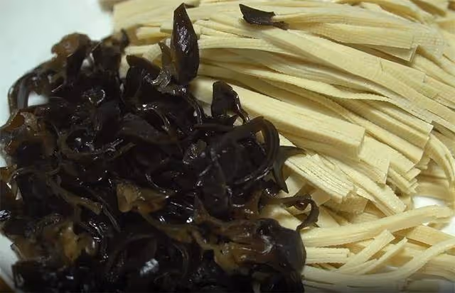 天冷又乾燥,我常給家人做這鍋湯,一人一碗營養開胃,成本才6元