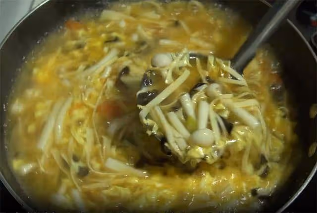 天冷又乾燥,我常給家人做這鍋湯,一人一碗營養開胃,成本才6元