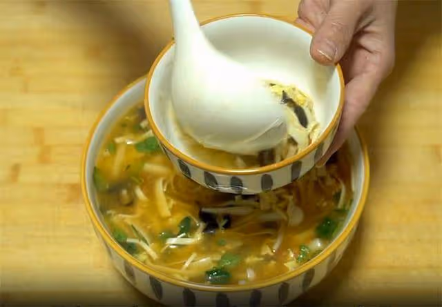 天冷又乾燥,我常給家人做這鍋湯,一人一碗營養開胃,成本才6元