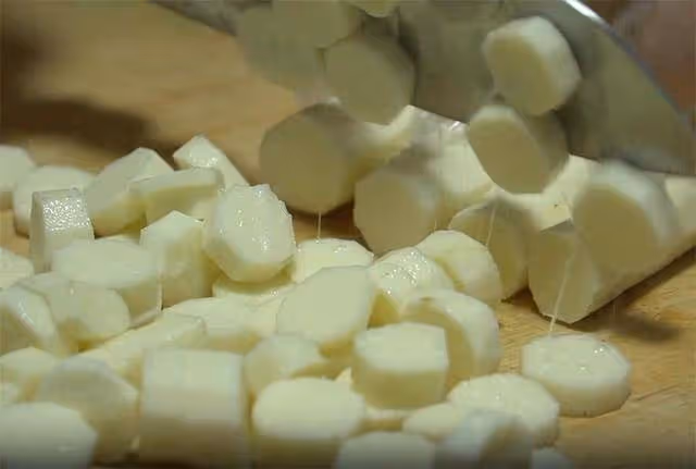 孩子隔三差五要吃這盤山藥球,不燉不用炒,軟糯酸甜又開胃,解饞