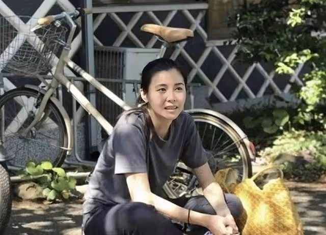 香港知名女星蒙嘉慧復出,身材走樣不敢認,移居日本福岡開公司