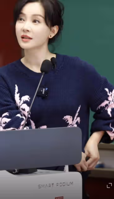 陳數現身中戲開講座，示範動作一舉一動知性優雅