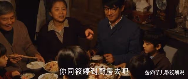 《小巷人家》黃玲過得那麼委屈,她為何不選擇離婚?她才是最清醒的