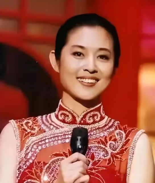 倪萍:感謝陳凱歌當年的拋棄,如今兒子是學霸,丈夫是絕世好男人