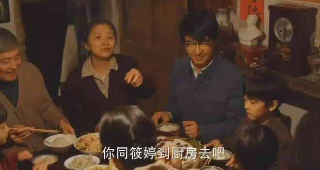 演完《幸福到萬家》再演《小巷人家》,「婆婆」年輕時也是大美人