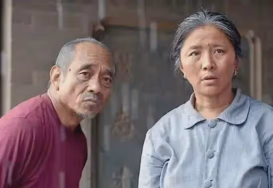 演完《幸福到萬家》再演《小巷人家》,「婆婆」年輕時也是大美人